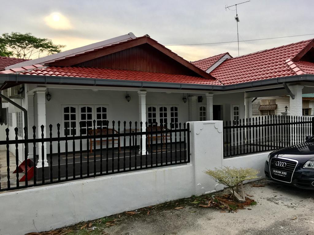 Sri Massa Homestay Batu Pahat Kültér fotó